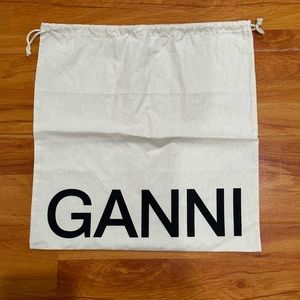 Ganni dust cover bag